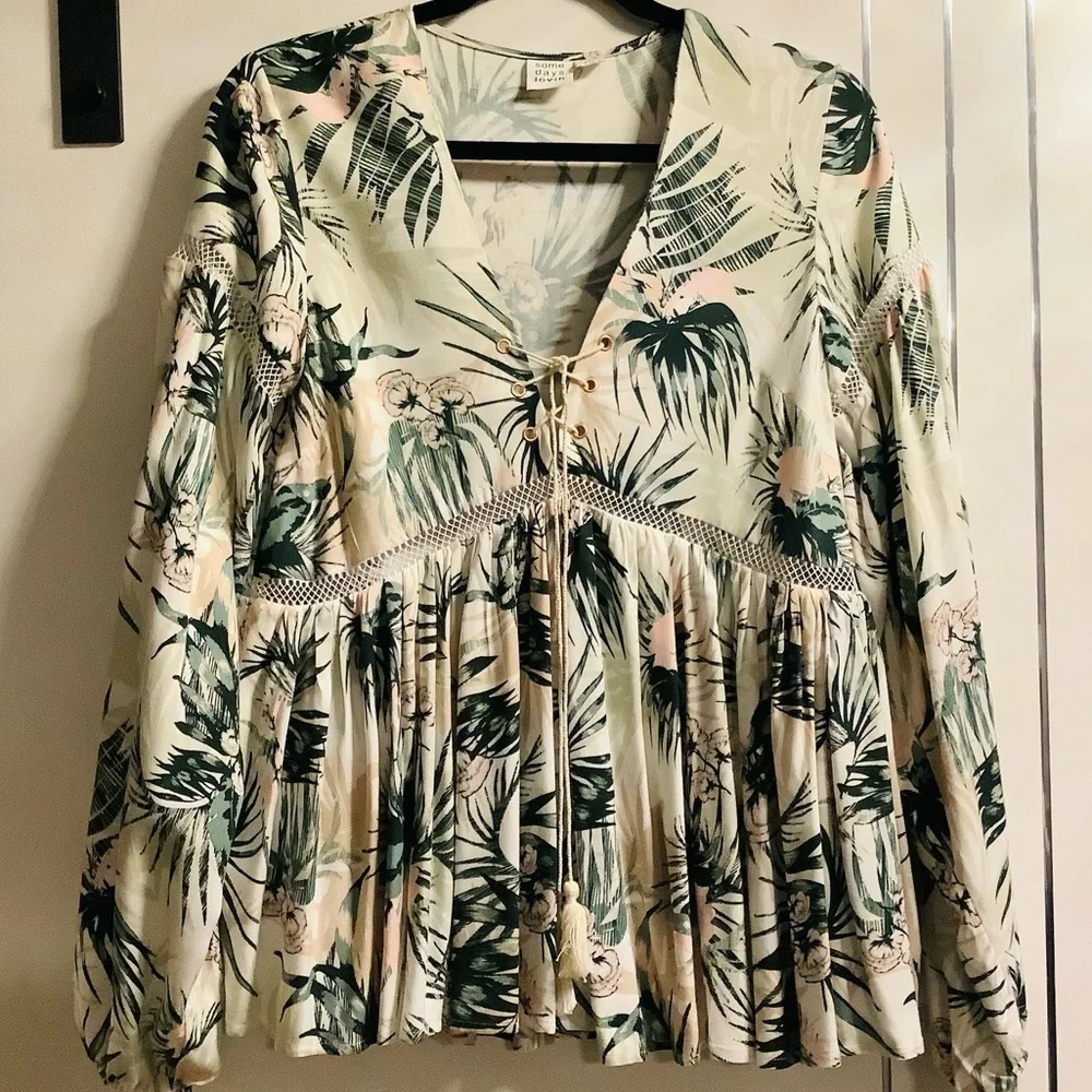 🌟Host Pick Some Days Lovin Boho Coastal Blouse XS - Picture 3 of 8